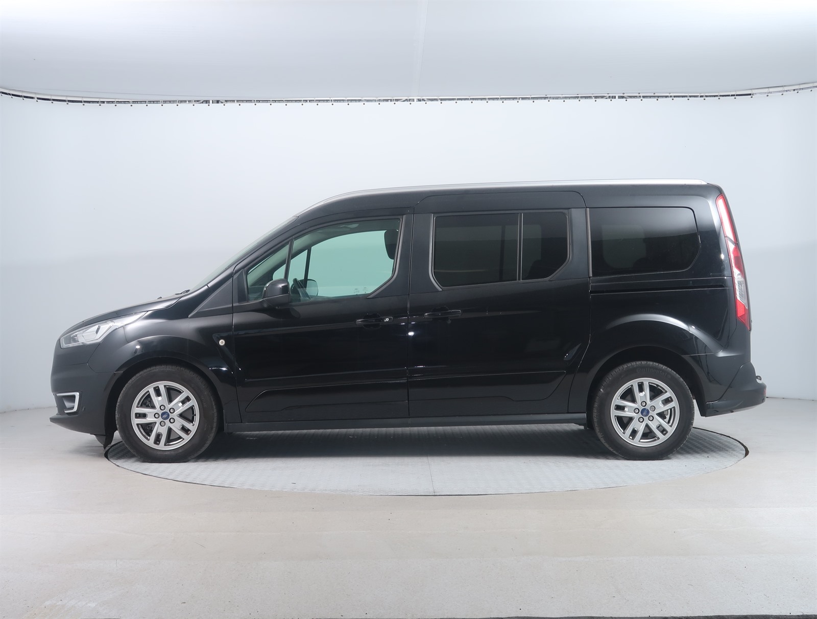Ford Tourneo Connect, 2018 - pohled č. 4
