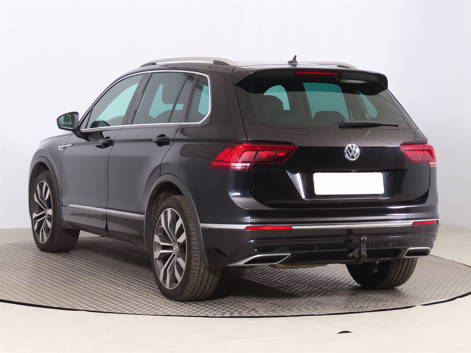 Volkswagen Tiguan, 2019 - pohled č. 5
