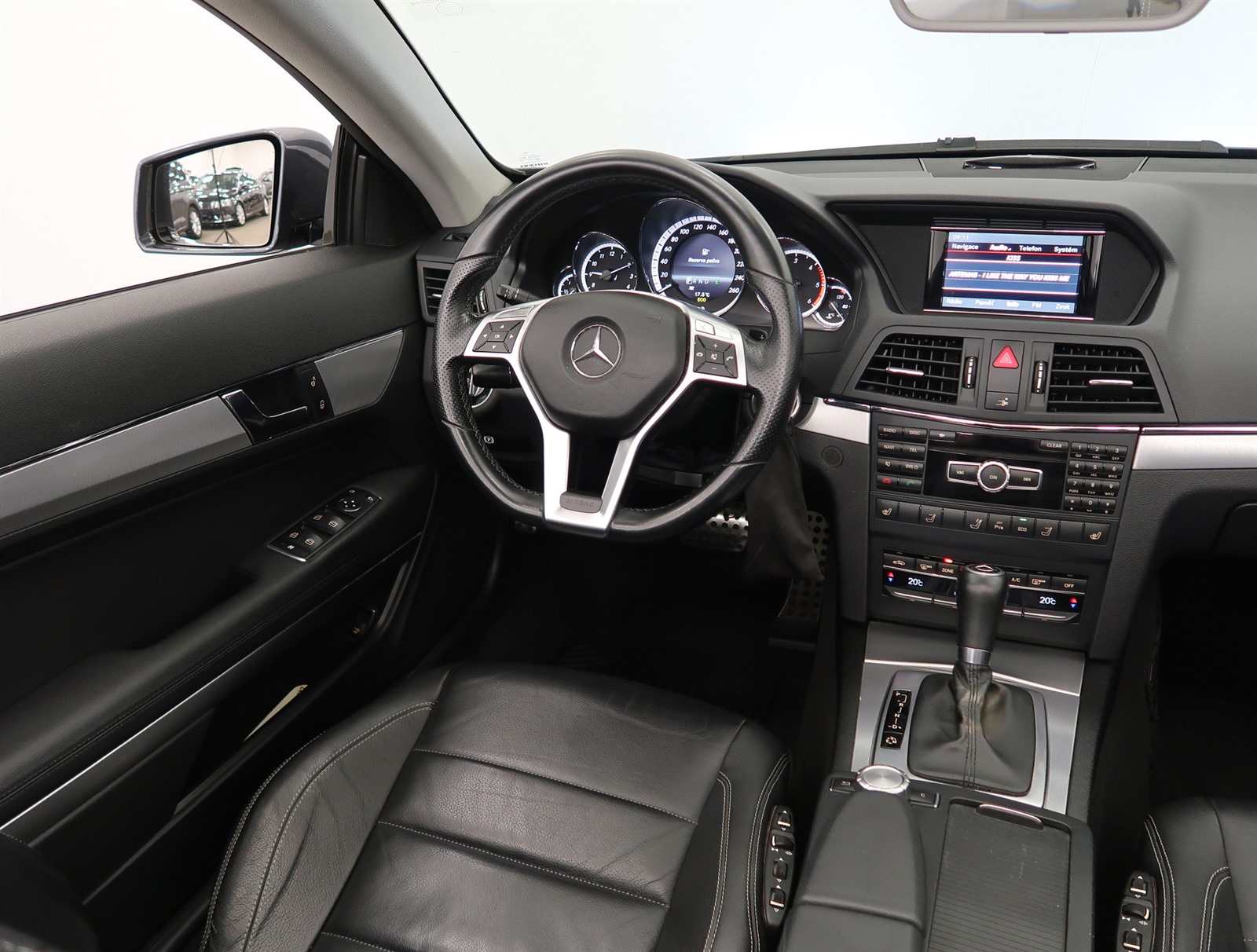 Mercedes-Benz E, 2012 - pohled č. 9