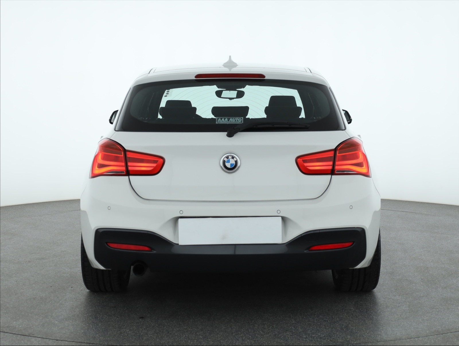 BMW 1, 2016 - pohled č. 6