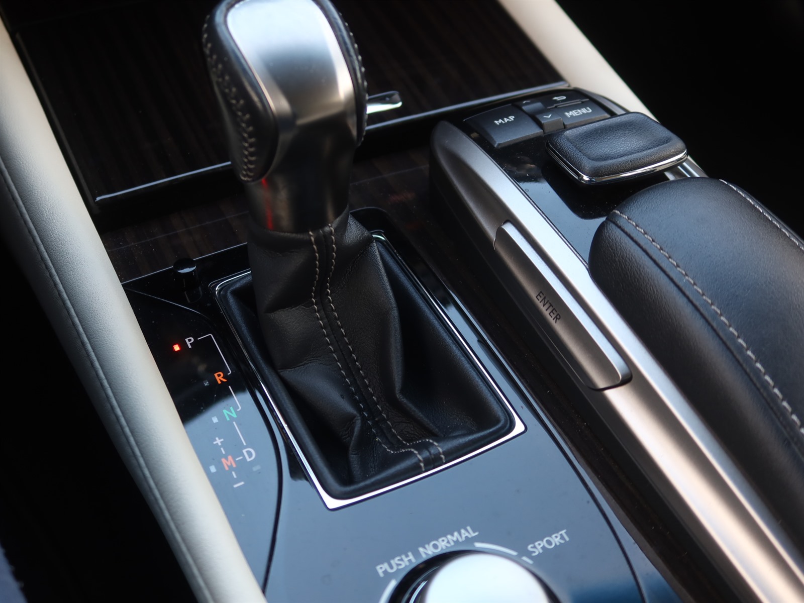 Lexus GS, 2015 - pohled č. 28
