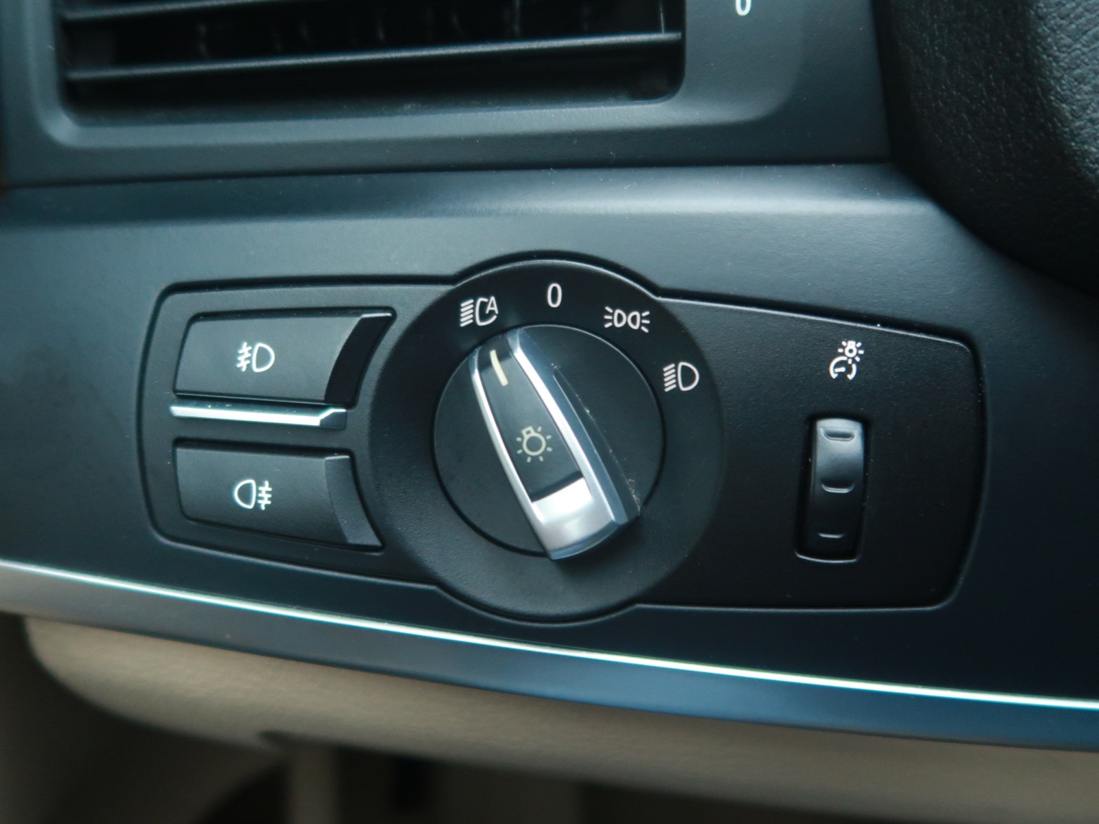 BMW X3, 2011 - pohled č. 18