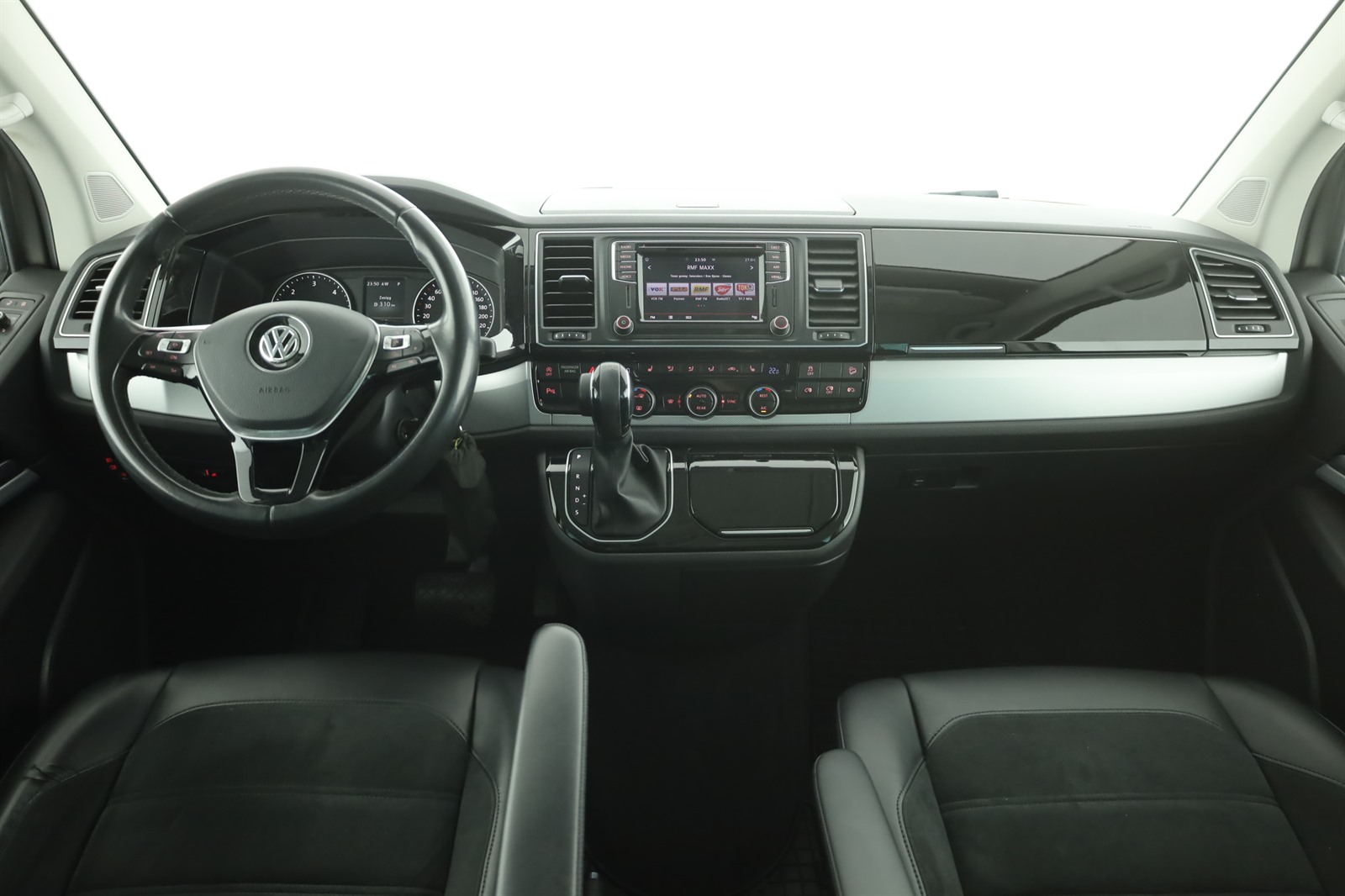 Volkswagen Multivan, 2017 - pohled č. 10