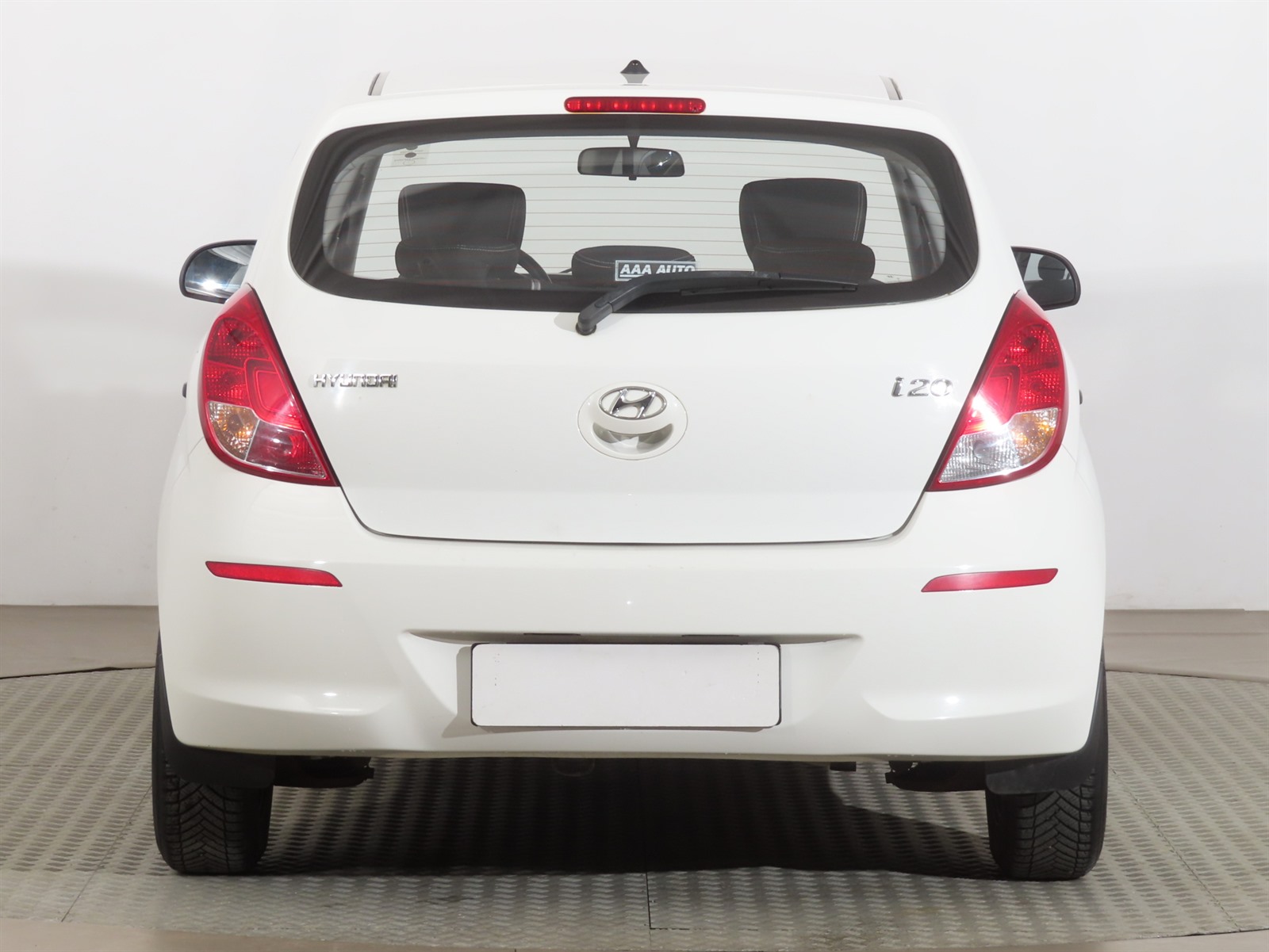 Hyundai i20, 2013 - pohled č. 6
