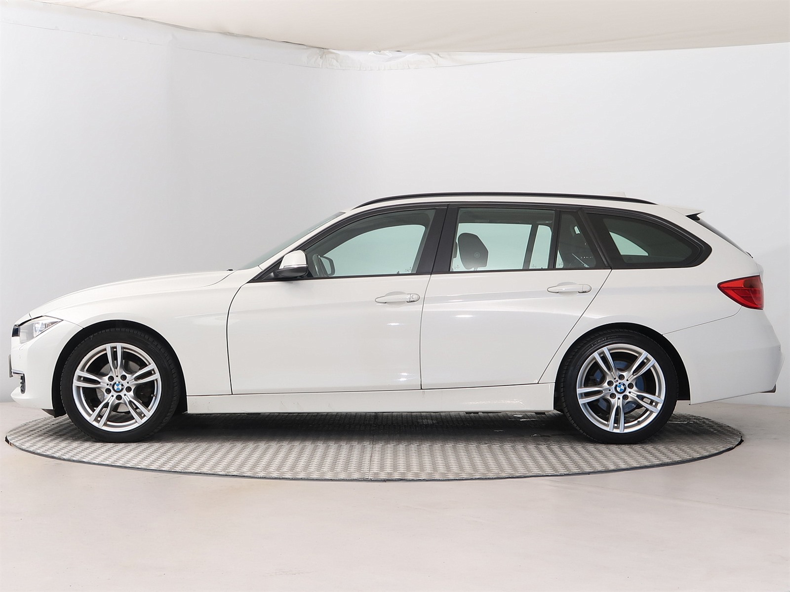 BMW Řada 3, 2013 - pohled č. 4