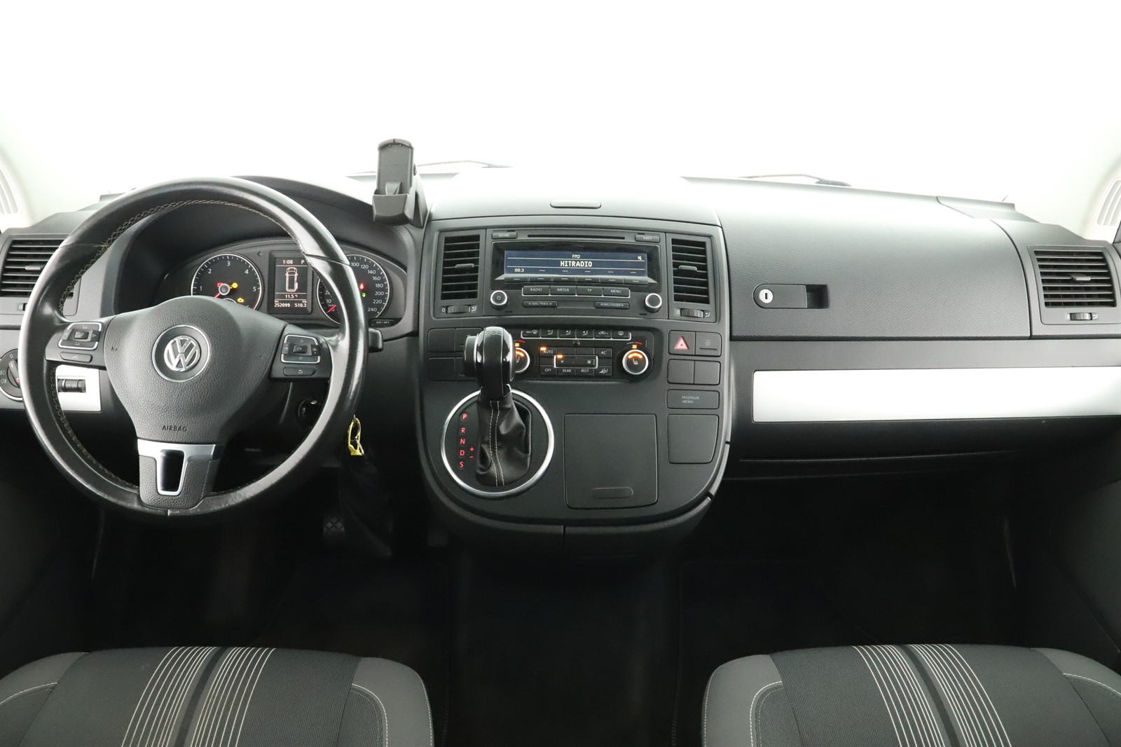Volkswagen Multivan, 2011 - pohled č. 10