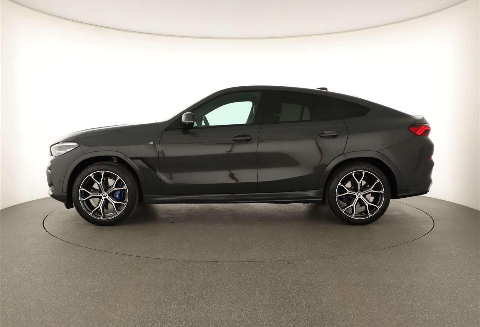 BMW X6, 2023 - pohled č. 4