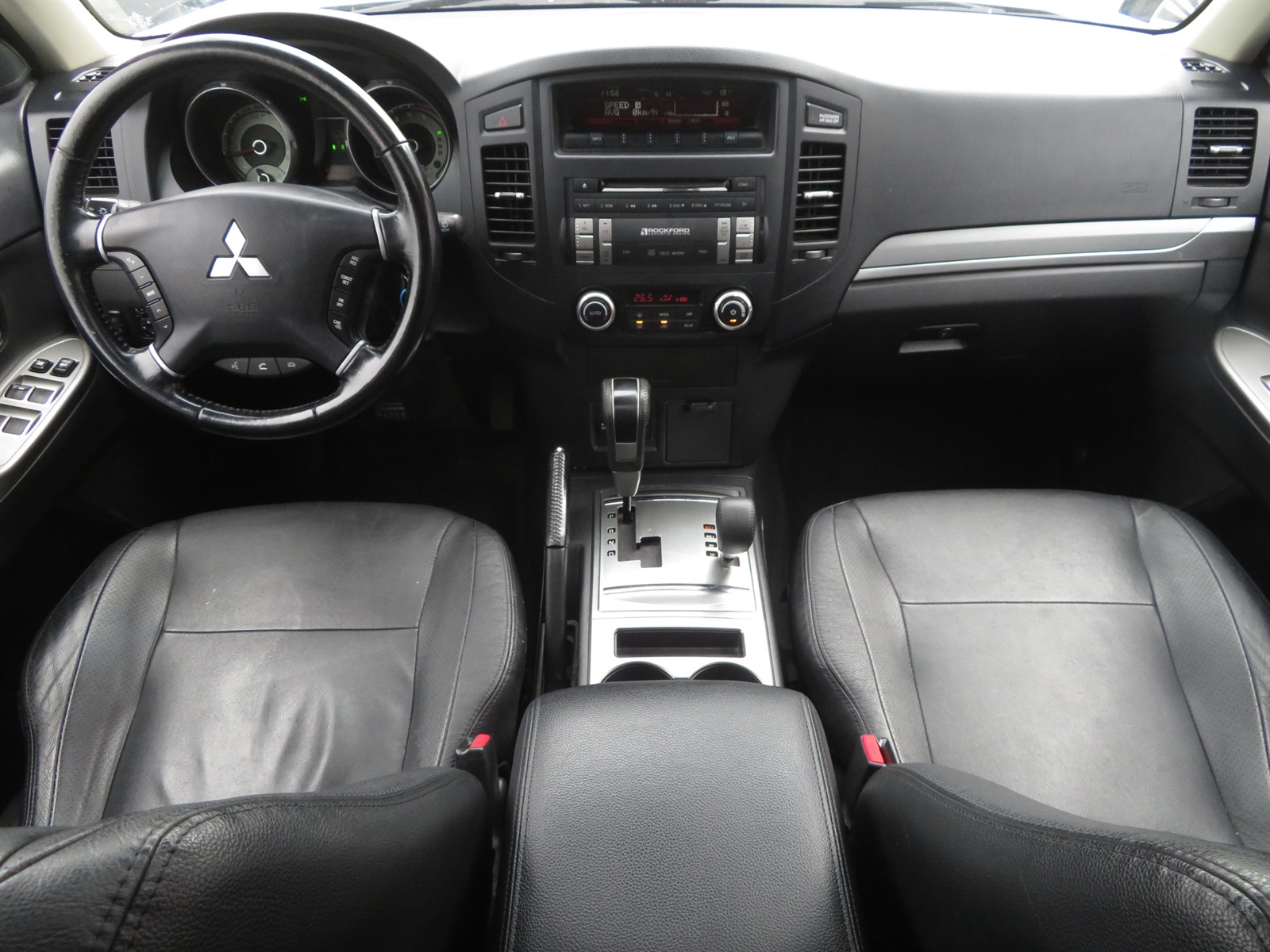 Mitsubishi Pajero, 2015 - pohled č. 10