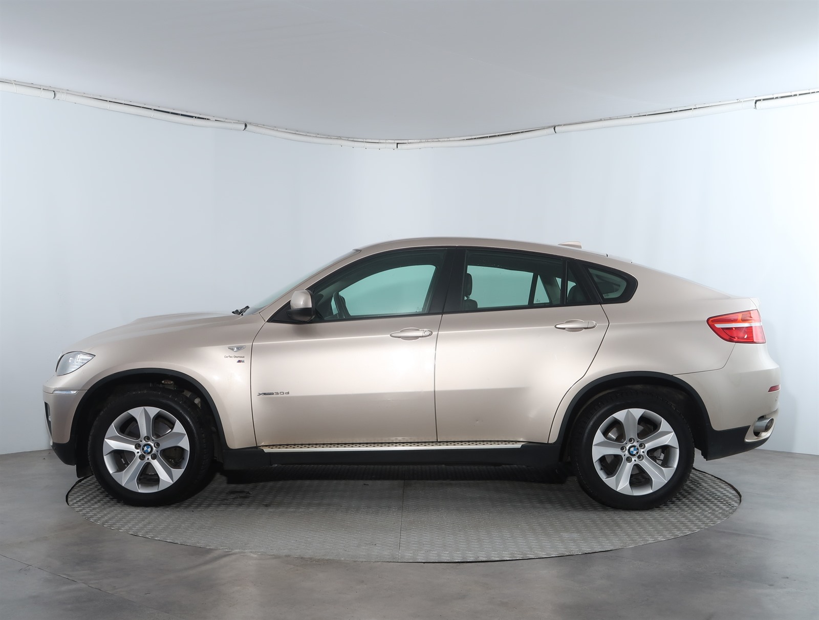 BMW X6, 2014 - pohled č. 4