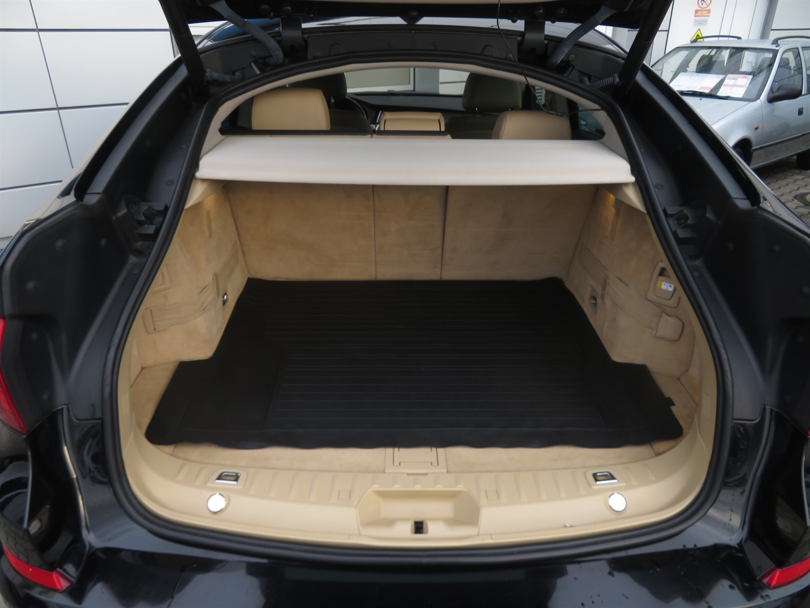 BMW 5GT, 2014 - pohled č. 20