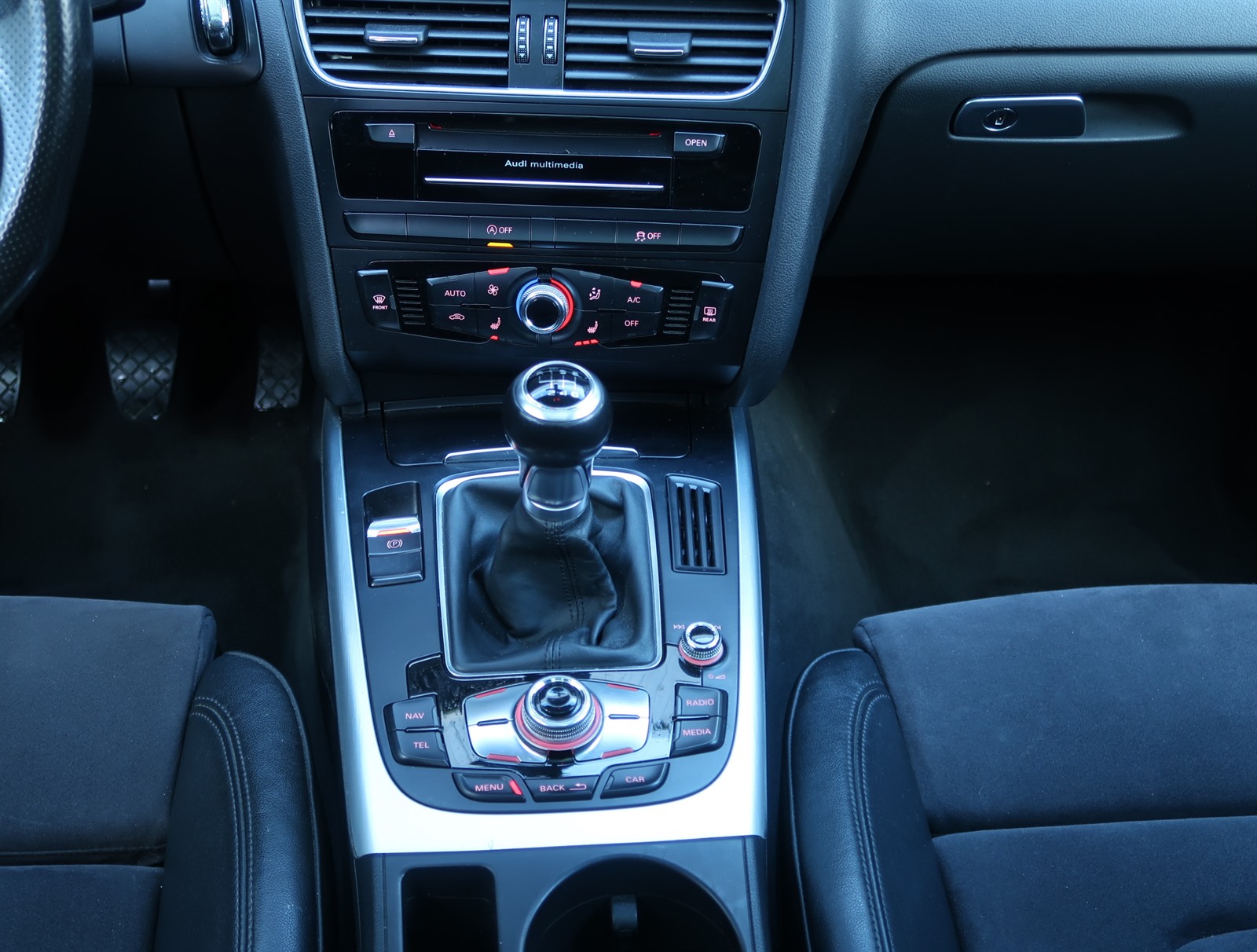 Audi A4, 2014 - pohled č. 26