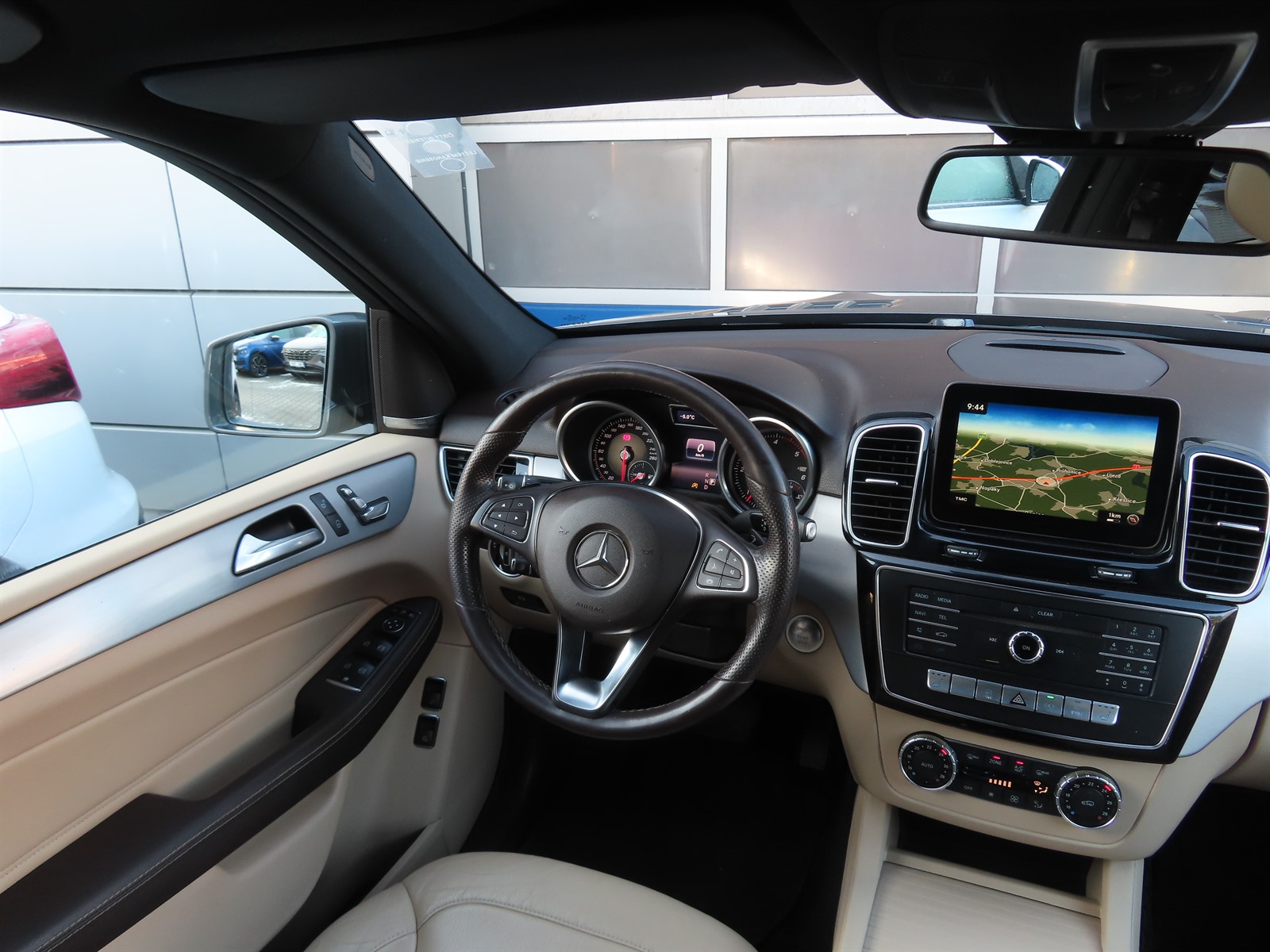 Mercedes-Benz GLE, 2016 - pohled č. 9