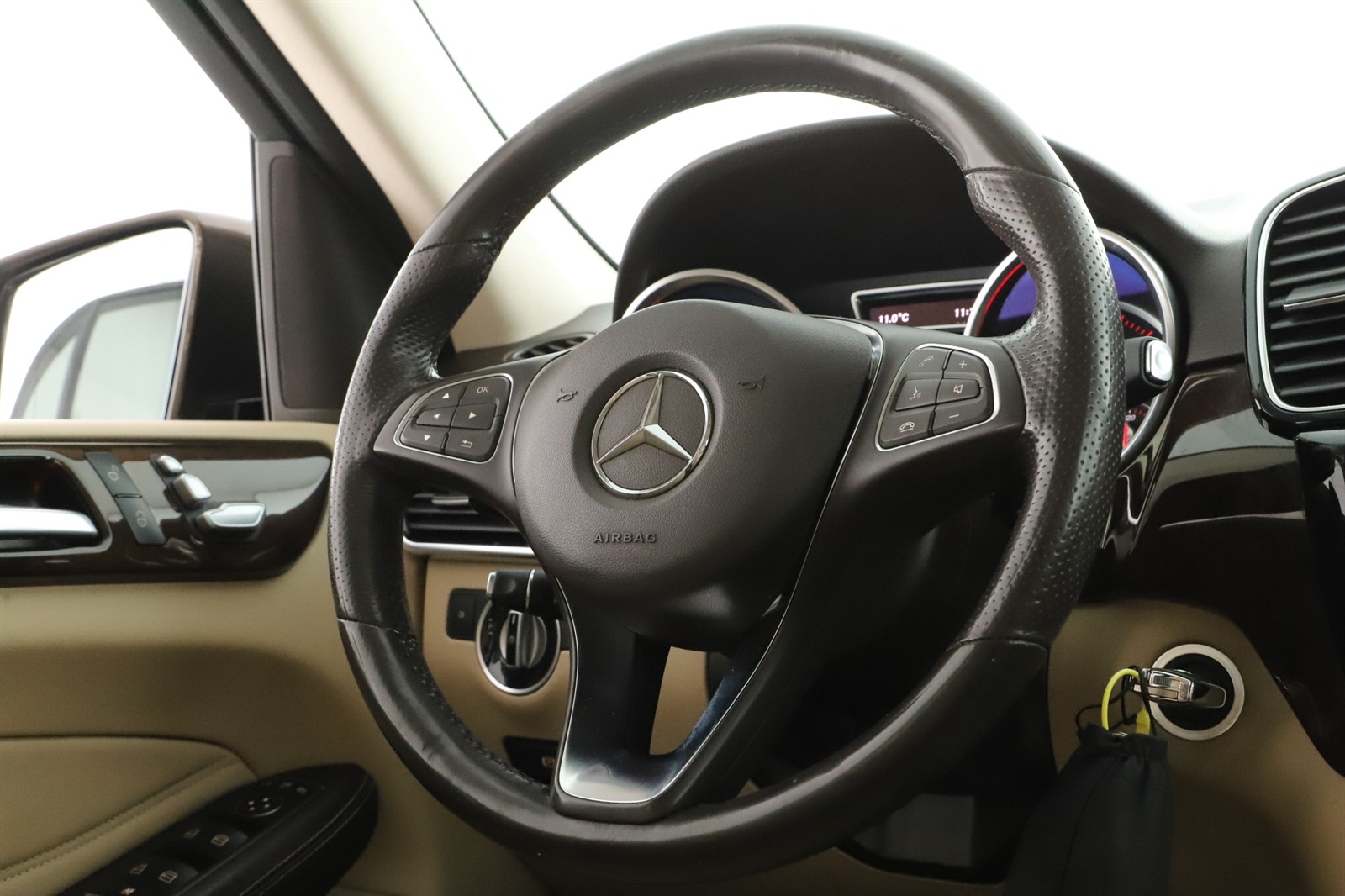 Mercedes-Benz GLE, 2017 - pohled č. 20