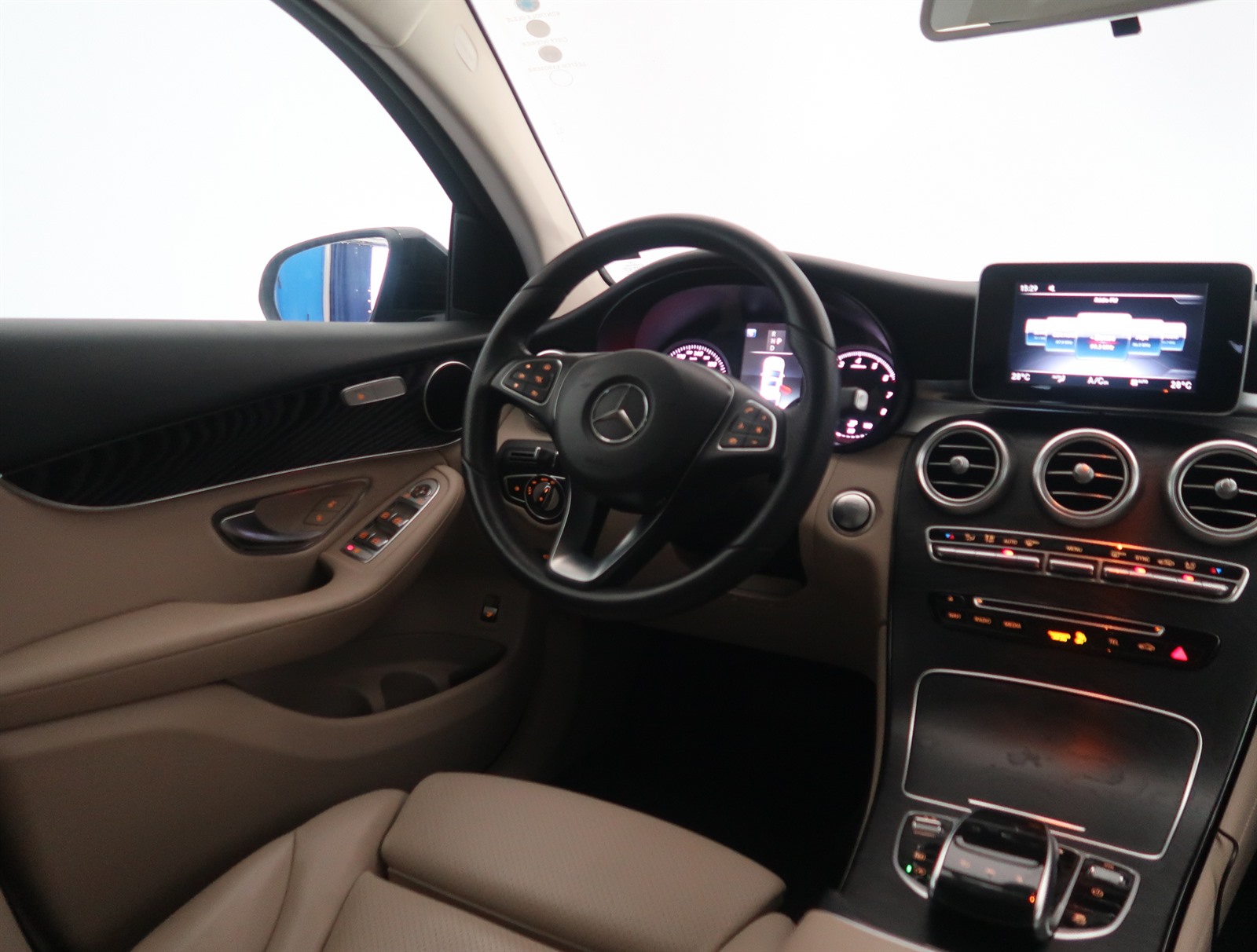 Mercedes-Benz GLC Coupe, 2018 - pohled č. 9