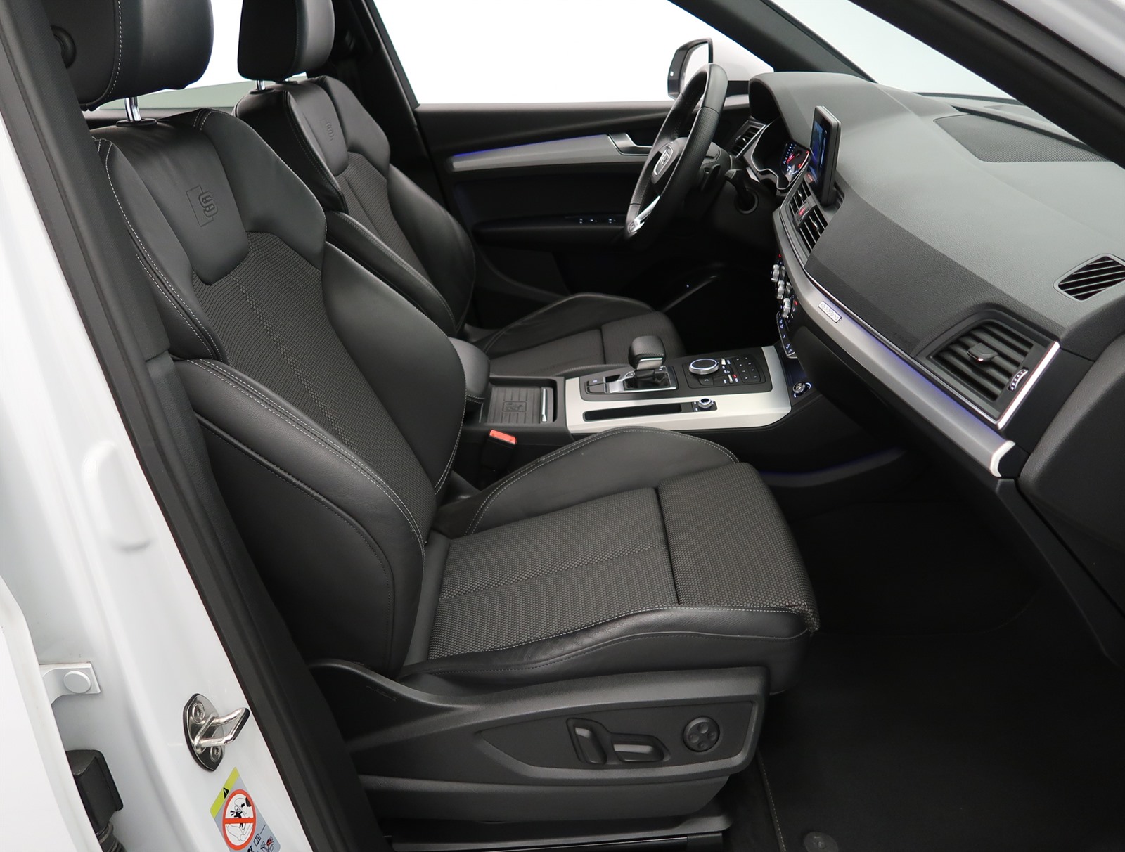 Audi Q5, 2020 - pohled č. 12