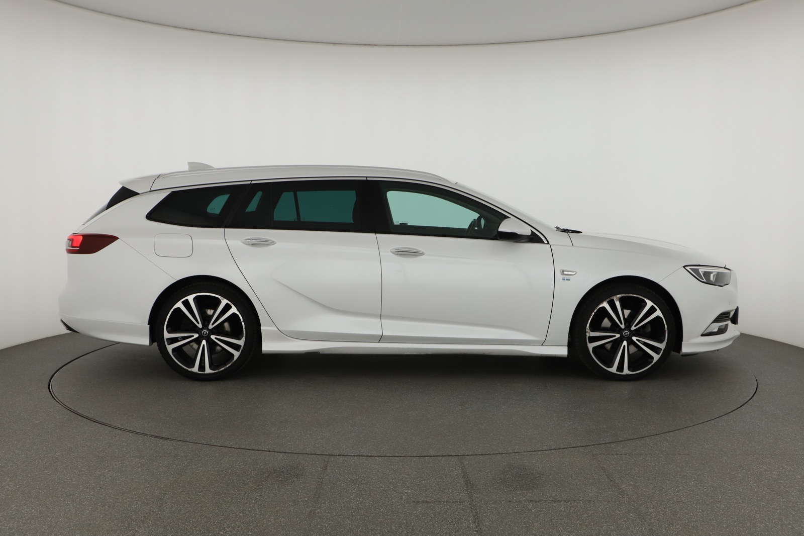 Opel Insignia, 2018 - pohled č. 8