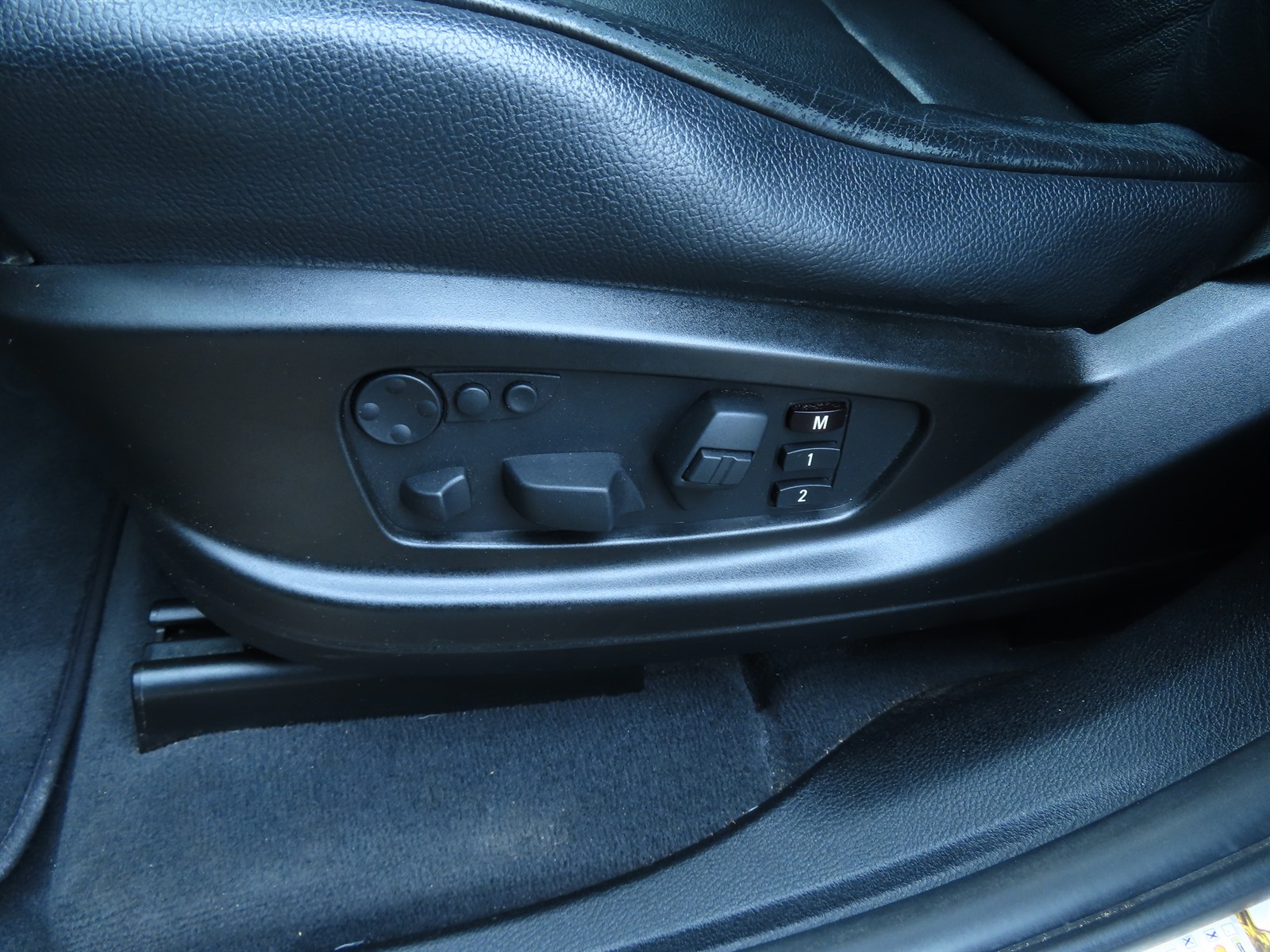 BMW X5, 2011 - pohled č. 30