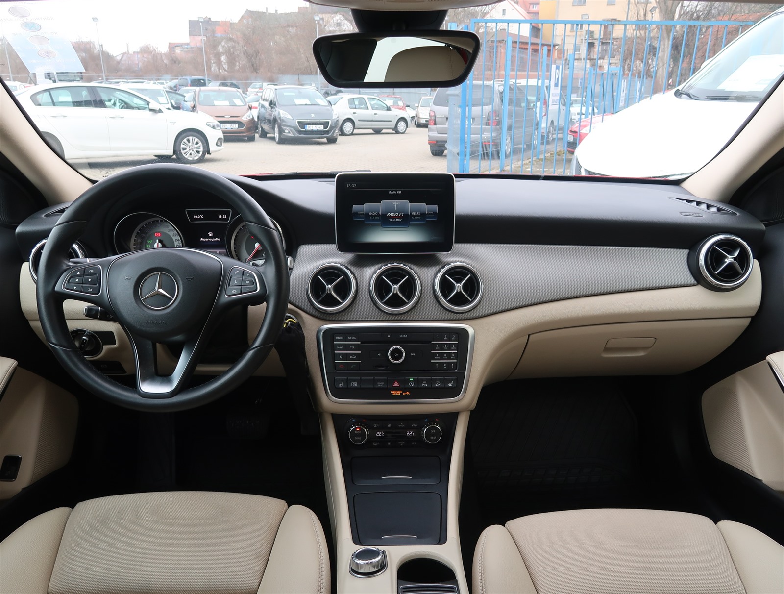 Mercedes-Benz GLA, 2016 - pohled č. 10