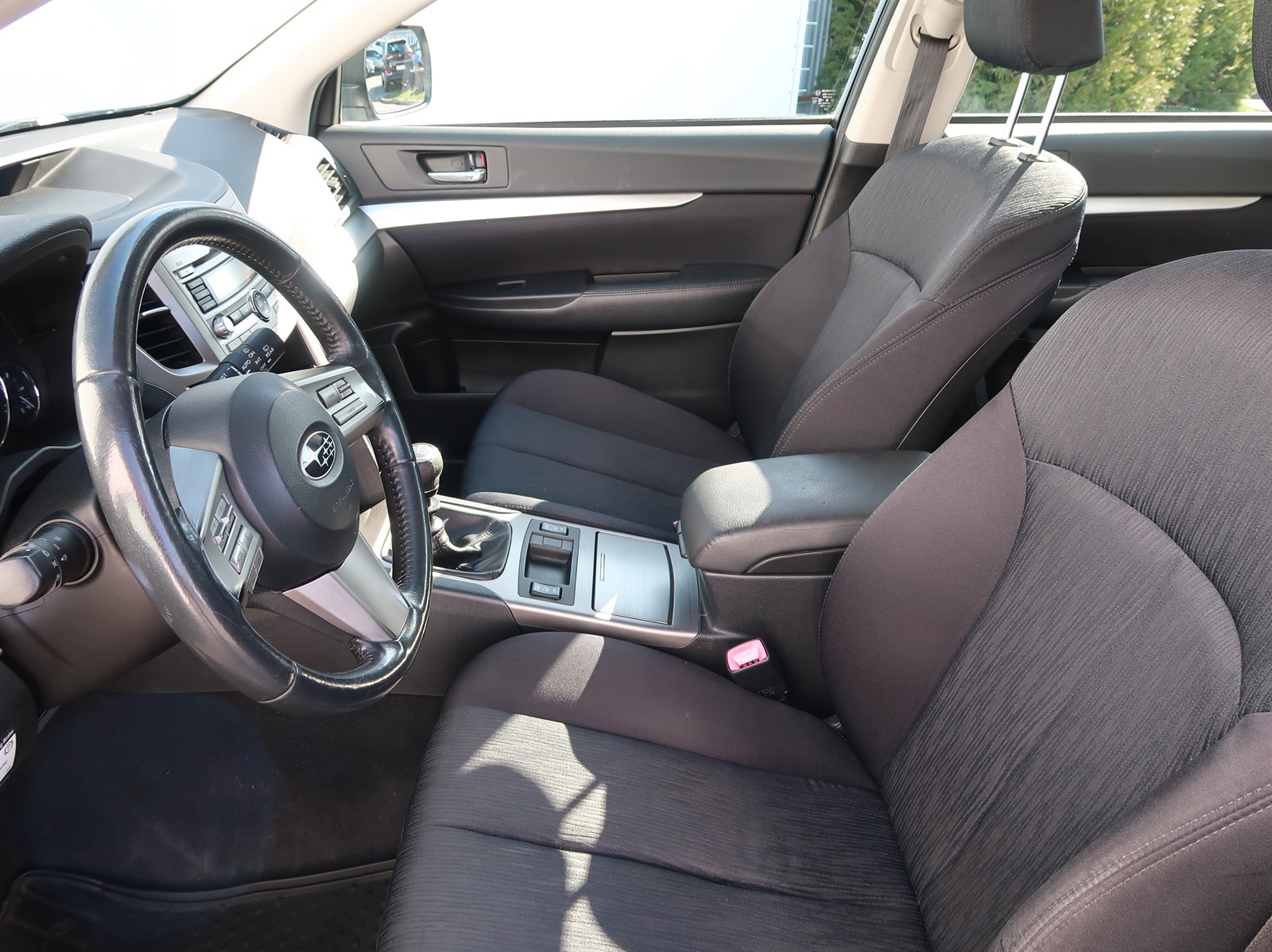 Subaru Legacy, 2010 - pohled č. 16