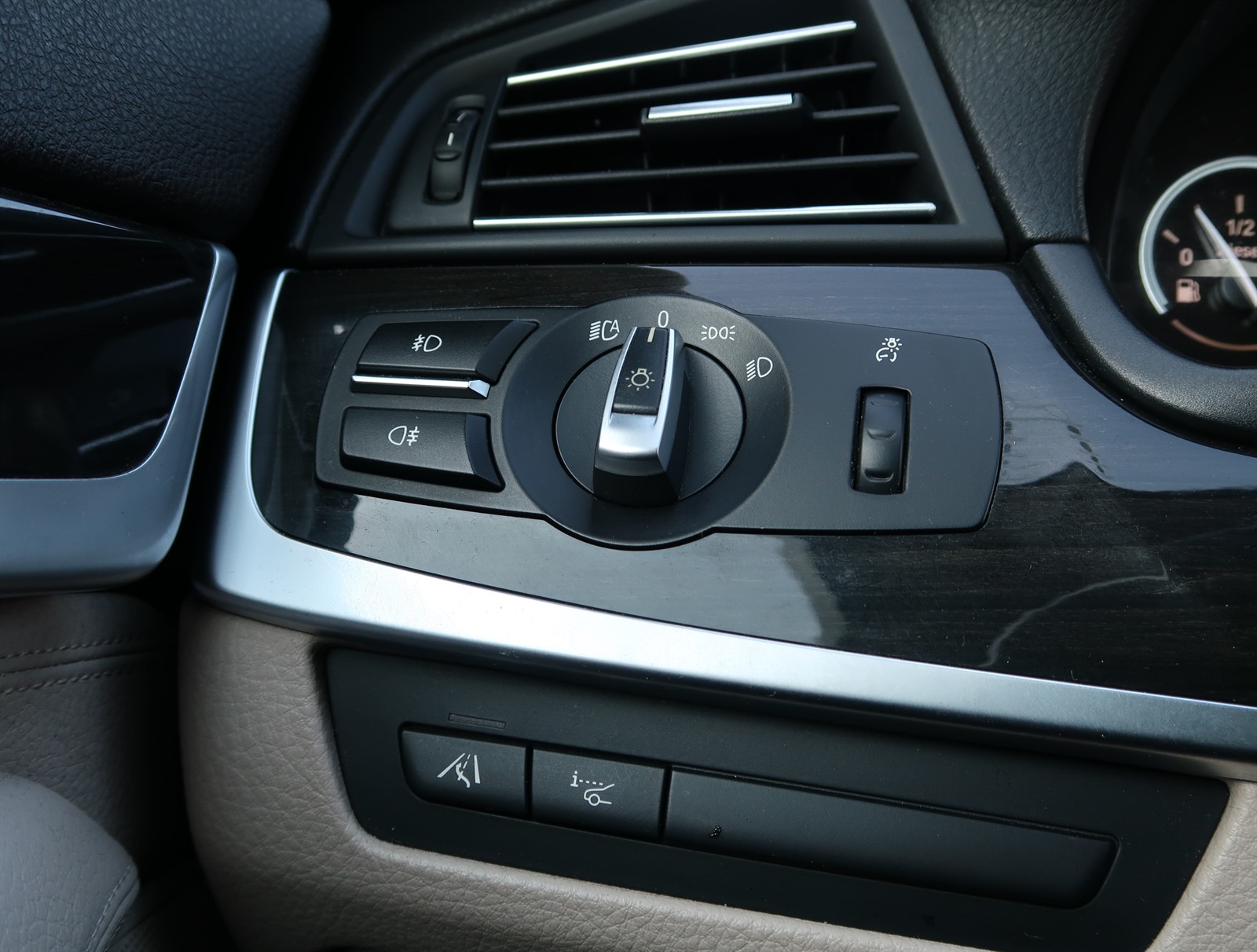 BMW Řada 5, 2011 - pohled č. 23