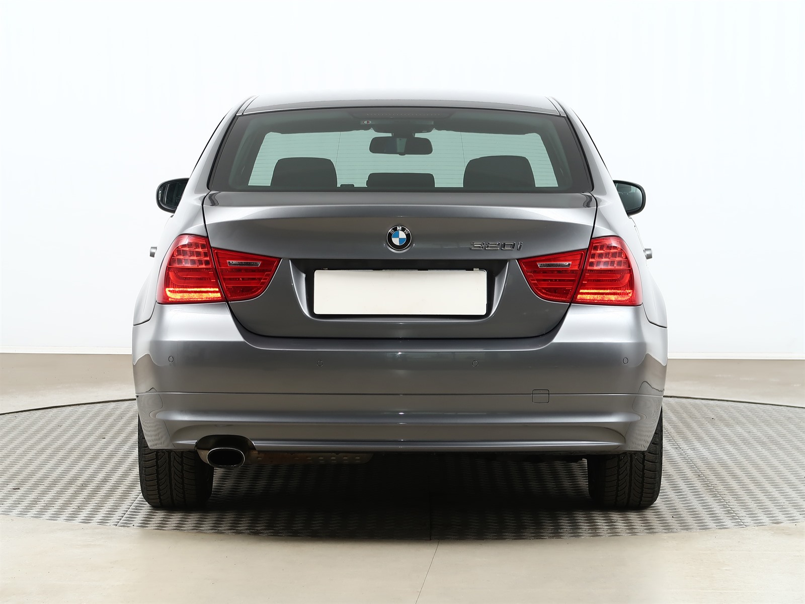 BMW Řada 3, 2010 - pohled č. 6