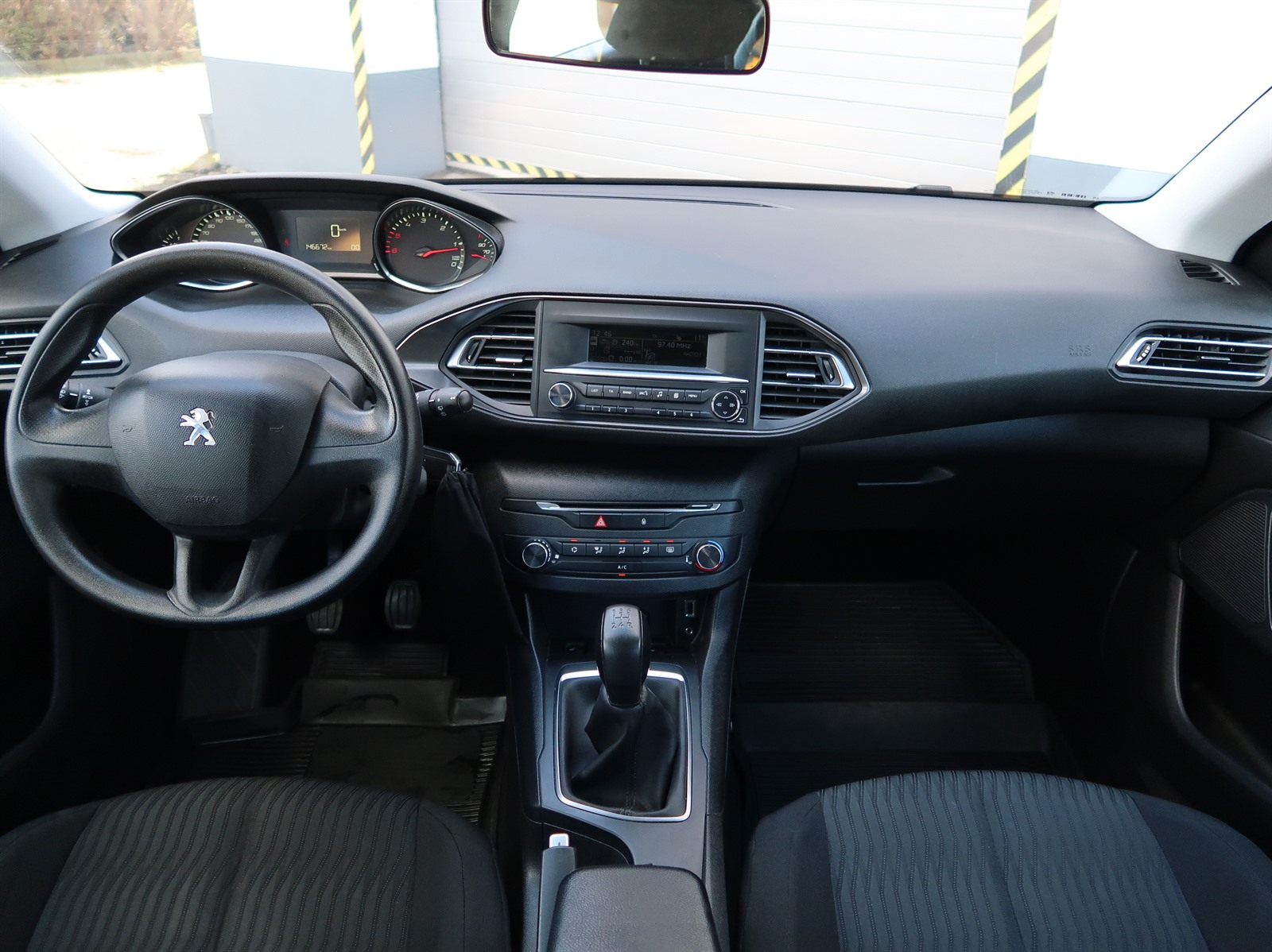 Peugeot 308, 2017 - pohled č. 10
