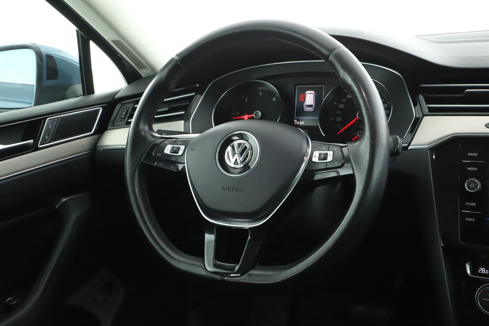 Volkswagen Passat, 2017 - pohled č. 14