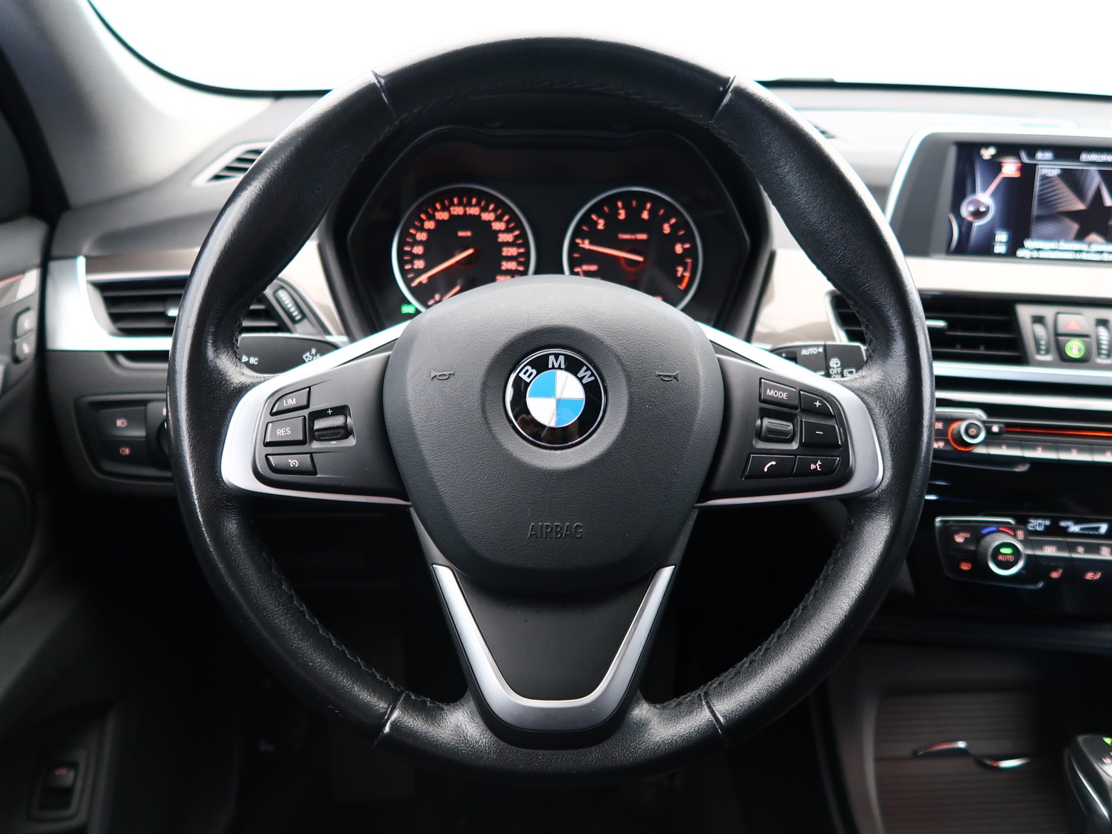 BMW X1, 2016 - pohled č. 30