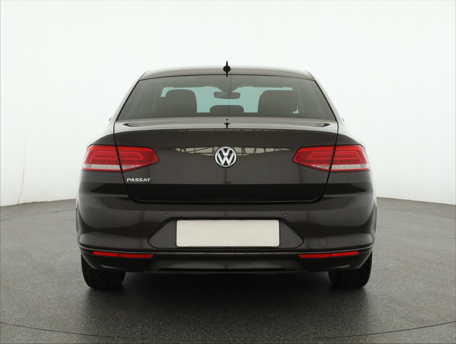 Volkswagen Passat, 2018 - pohled č. 6