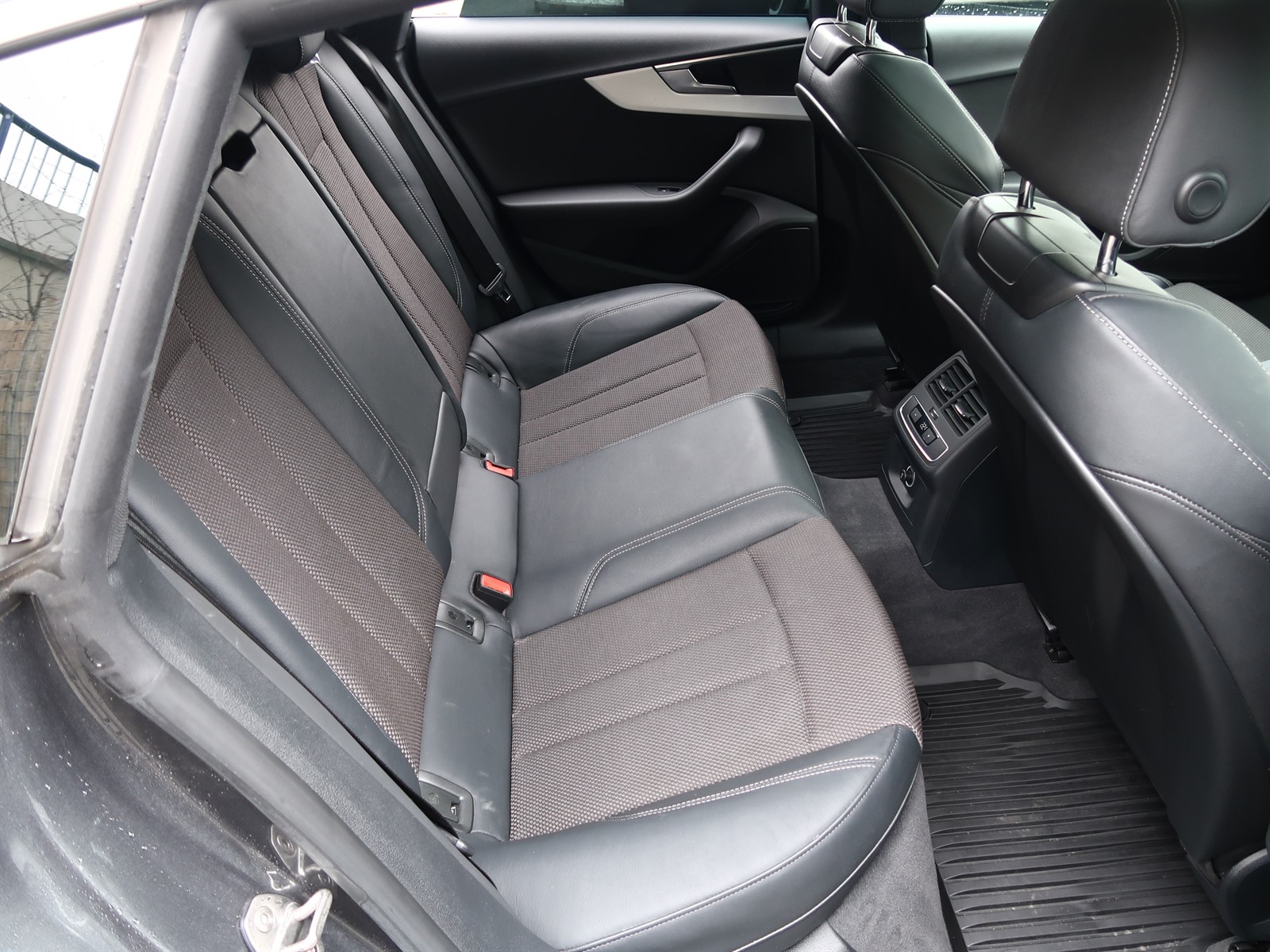 Audi A5, 2018 - pohled č. 13