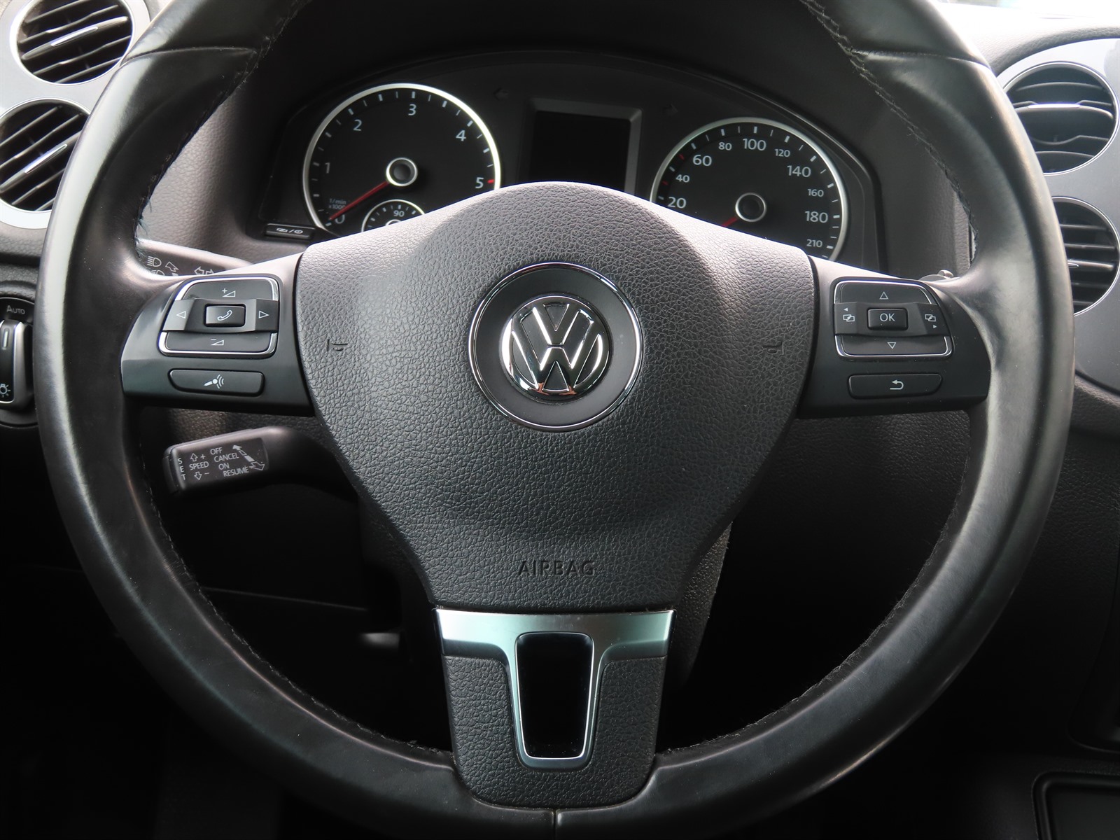 Volkswagen Tiguan, 2012 - pohled č. 26