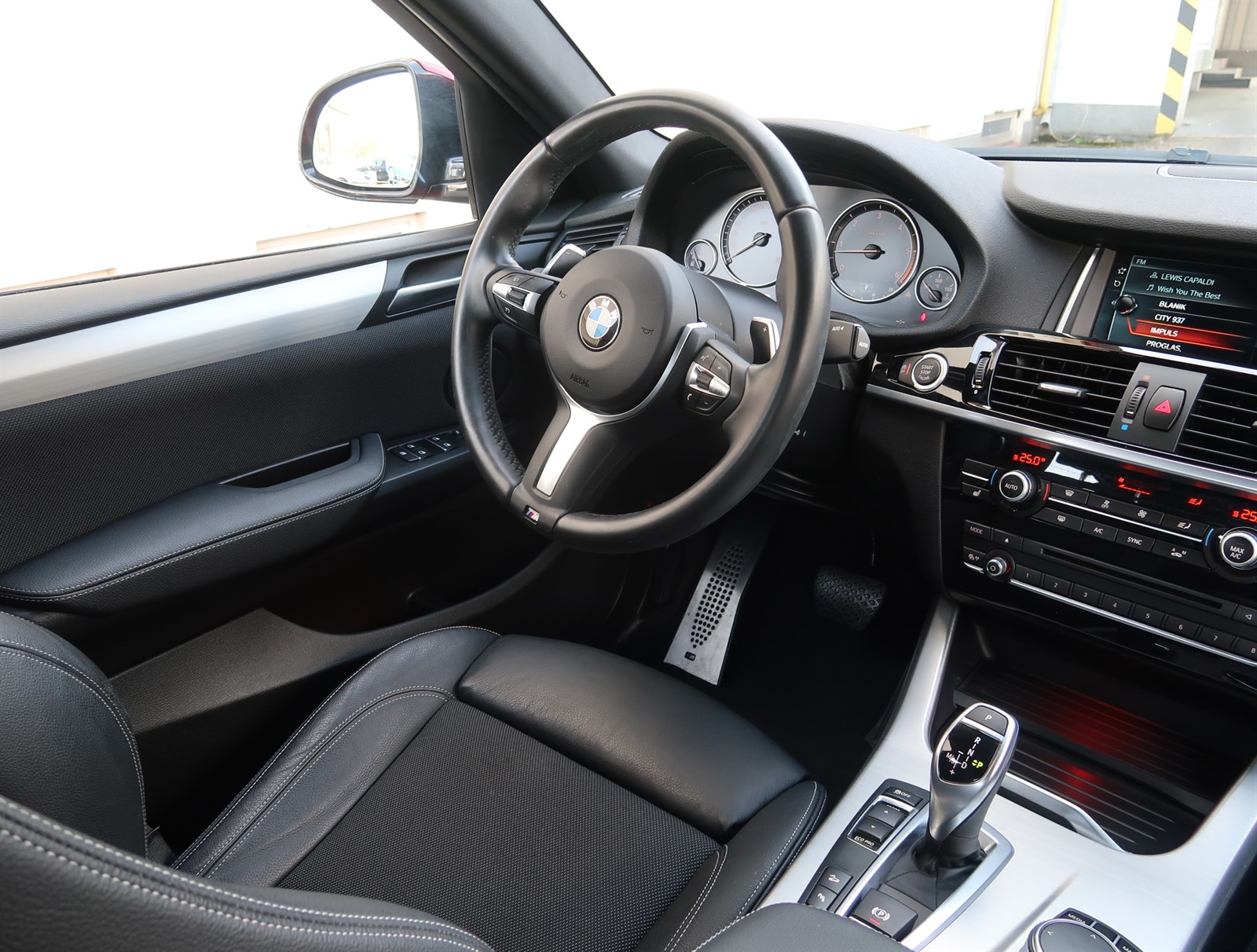 BMW X4, 2018 - pohled č. 9