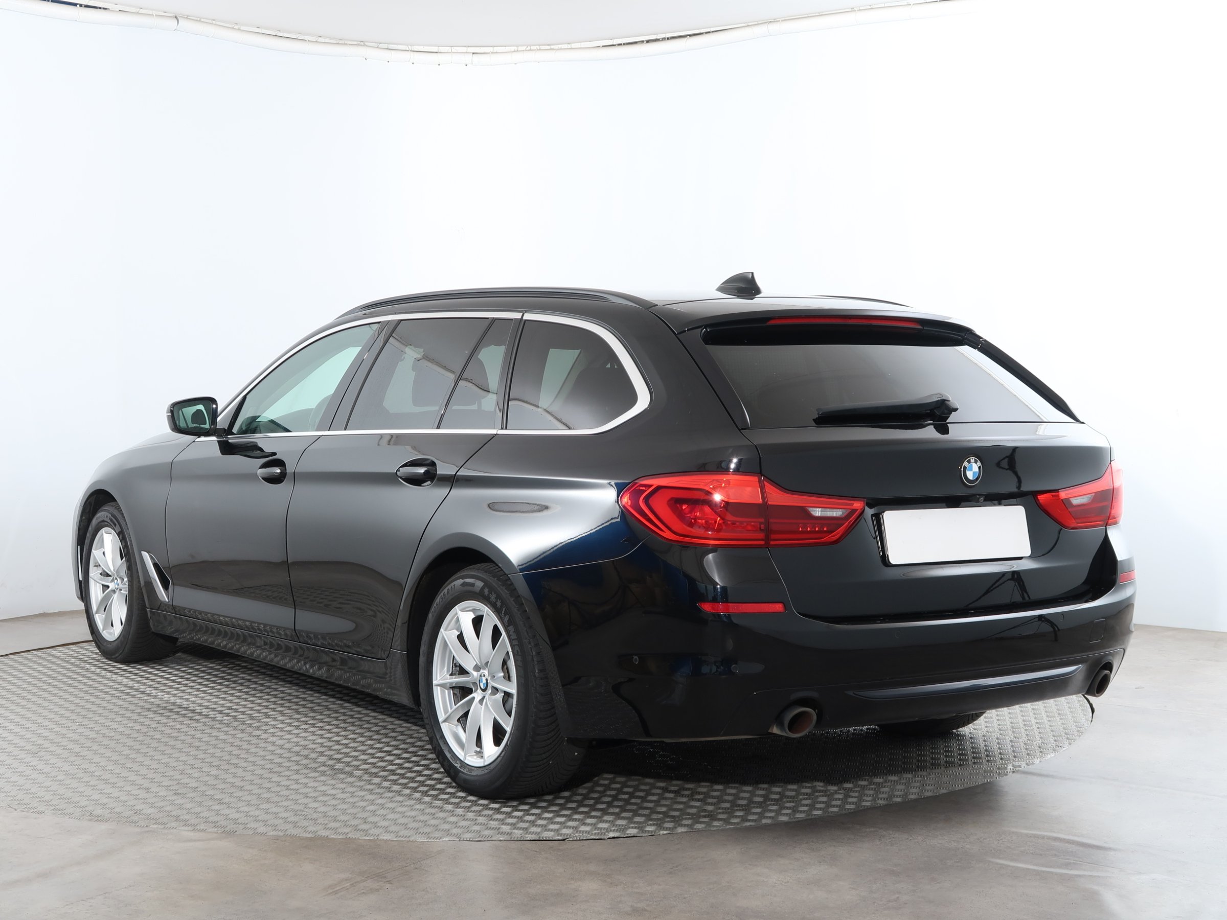 BMW Řada 5, 2020 - pohled č. 5