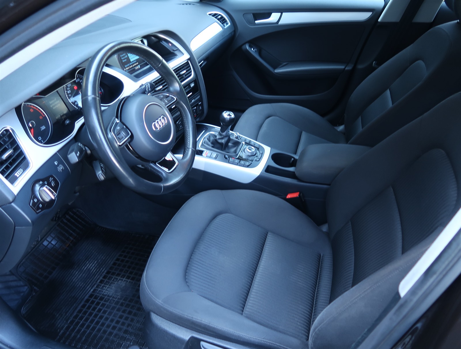 Audi A4, 2015 - pohled č. 16