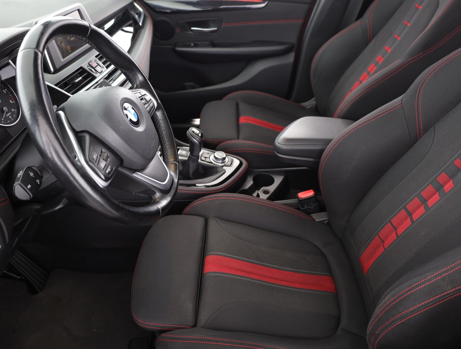 BMW 2 Gran Tourer, 2015 - pohled č. 13